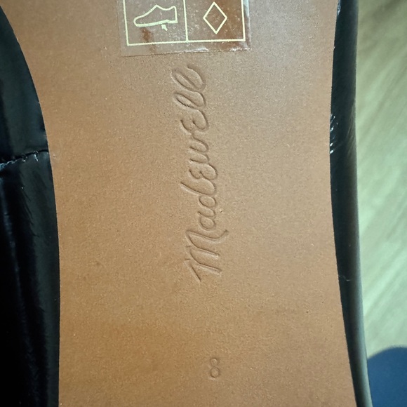 New!Madewell The Greta Low Heel Mary Jane Pump in crinkled leather - true black - Picture 7 of 7